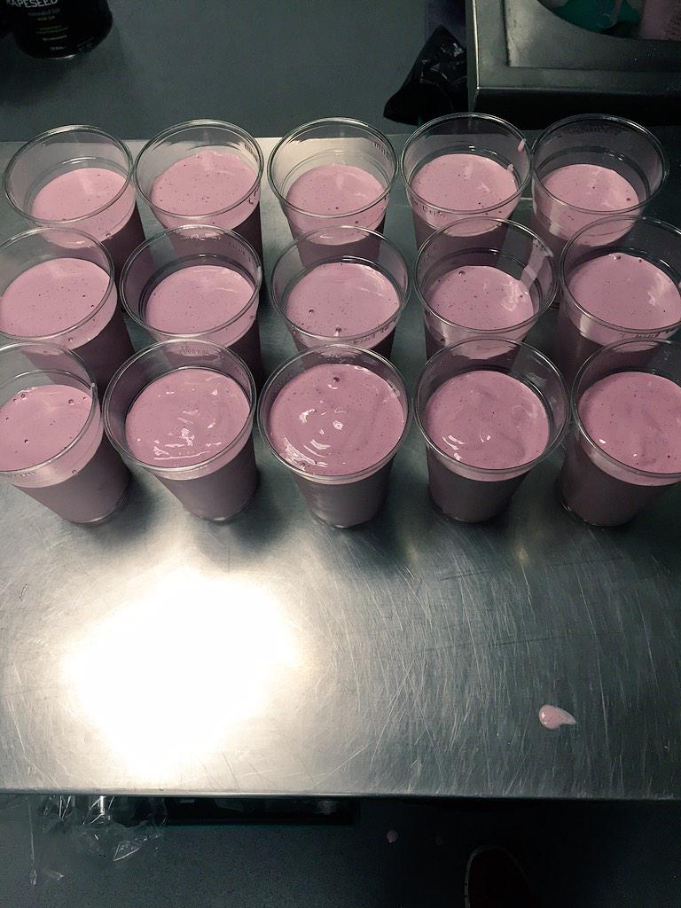SeanSNutrition's tweet photo. Recovery smoothies prepped for post gym at quins this morning #simplebuteffective #makingrecoverytastebetter http://t.co/87bTobg4Ng