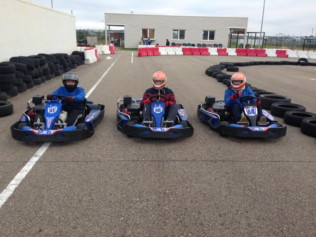 NicolasSanzV's tweet photo. "@KartingSanPablo: #DOMINGOKSP http://t.co/dCoroeWwg3" @sergiogallegoza