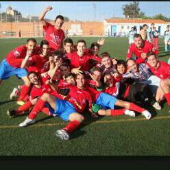 FrexRojillo's tweet photo. La alegría de una permanencia . Hombre cuando kedas 3°x atrás en 1ªregional no juegas permanencia.Lo ke so 63años... http://t.co/tQzJk4fisI