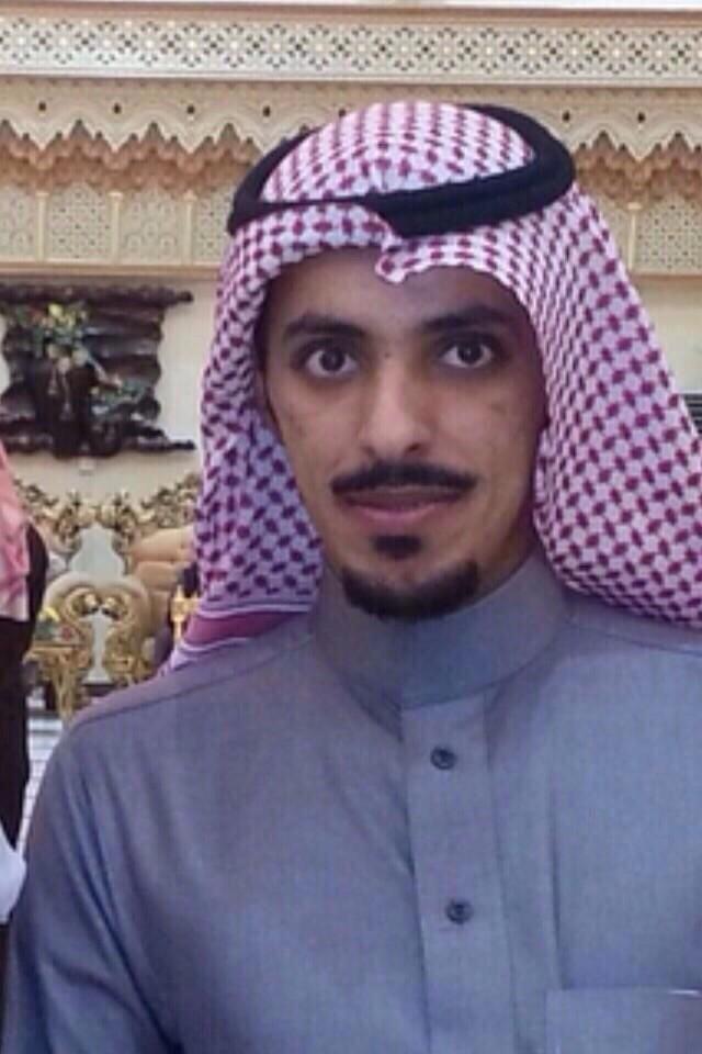 قالوتوفى المطيري  قلت لابالله
مامات من قام بالواجب ومثلنا
رايدشهيدالوفا والدين والمله
ذكره بيبقى لو انه راحل عنا