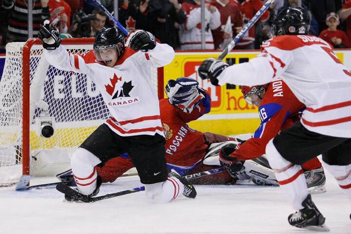 EHClothing's tweet photo. RT if you're excited for the World Juniors!😍 http://t.co/5uXeYyzIJY