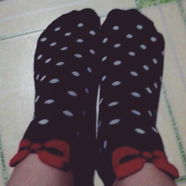 djareena's tweet photo. Goodnight 🐾😊 #mickeysocks 😍🌙⭐
@ALYtaptap_ http://t.co/VSqb9kkzh3