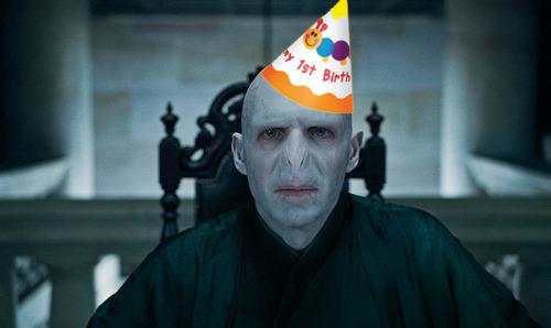 It\s Voldemorts birthday today ... yay? Happy Birthday Ralph Fiennes! 