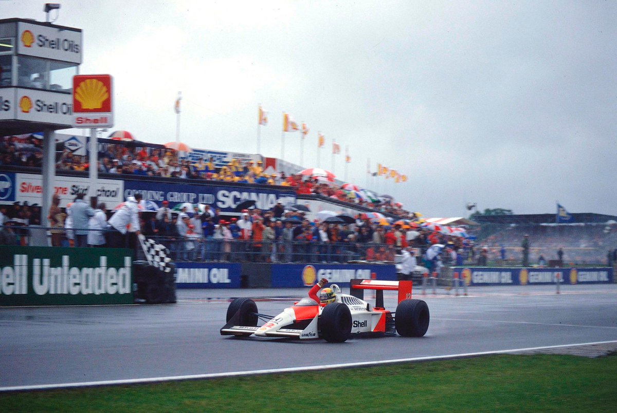McLarenF1's tweet photo. A born winner, the #MP44 took on the #MP423 and triumphed in style. Our final is now complete. #McLarenBattles http://t.co/OqJNCVpKQu