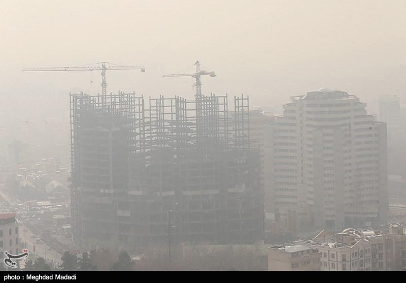 MeetIran's tweet photo. TEHRAN EARLIER TODAY - The city struggles under heavy air pollution. #Iran. http://t.co/9RJYkIXw3Z