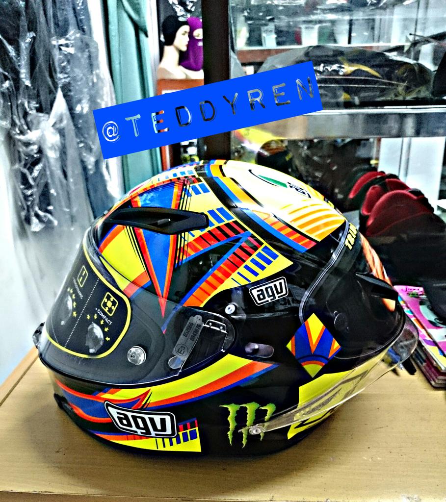 Terjual Helm AGV k3 dan GP-tech harga MIRING ukuran 