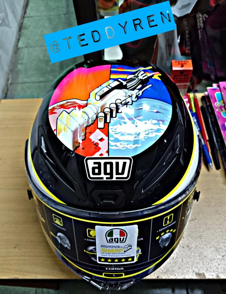 Terjual Helm AGV k3 dan GP-tech harga MIRING ukuran 