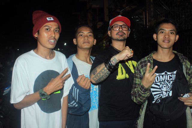 HankOver_HipHop's tweet photo. Street dealin 7 Gardu House Jakarta @EYEFEELSIX Six Soulja (Tegal) http://t.co/9gINg0cGtz