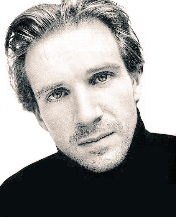   Happy birthday Ralph Fiennes! 