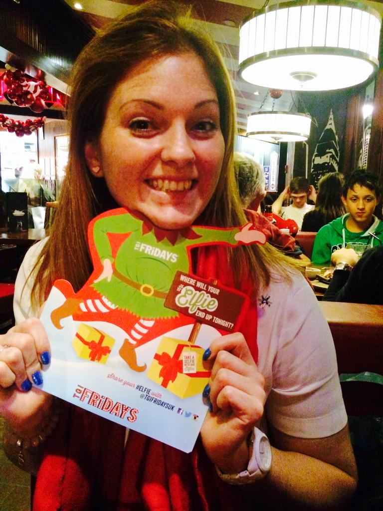 sjgrainger1's tweet photo. #elfie @TGIFridaysUK nearly Xmas whoo http://t.co/UiylRaOXnJ