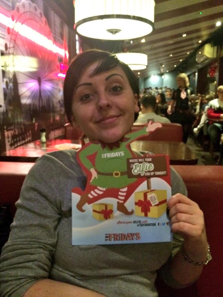sjgrainger1's tweet photo. #elfie @TGIFridaysUK nearly Xmas whoo http://t.co/UiylRaOXnJ