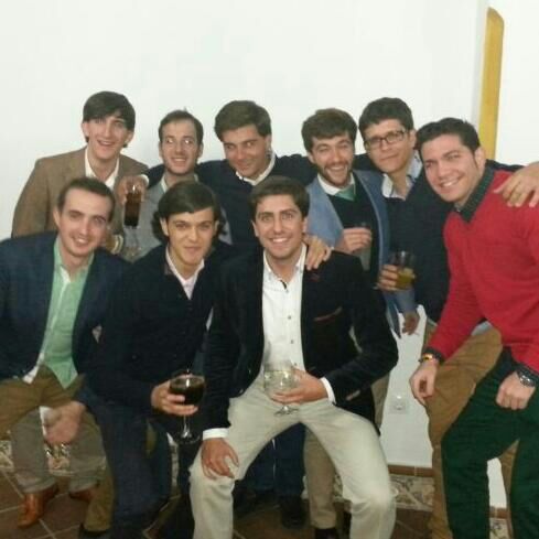 guitasarpaca's tweet photo. Los #Guitas os desean FELIZ NAVIDAD y PROSPERO AÑO NUEVO!! http://t.co/Xs1rGFfona