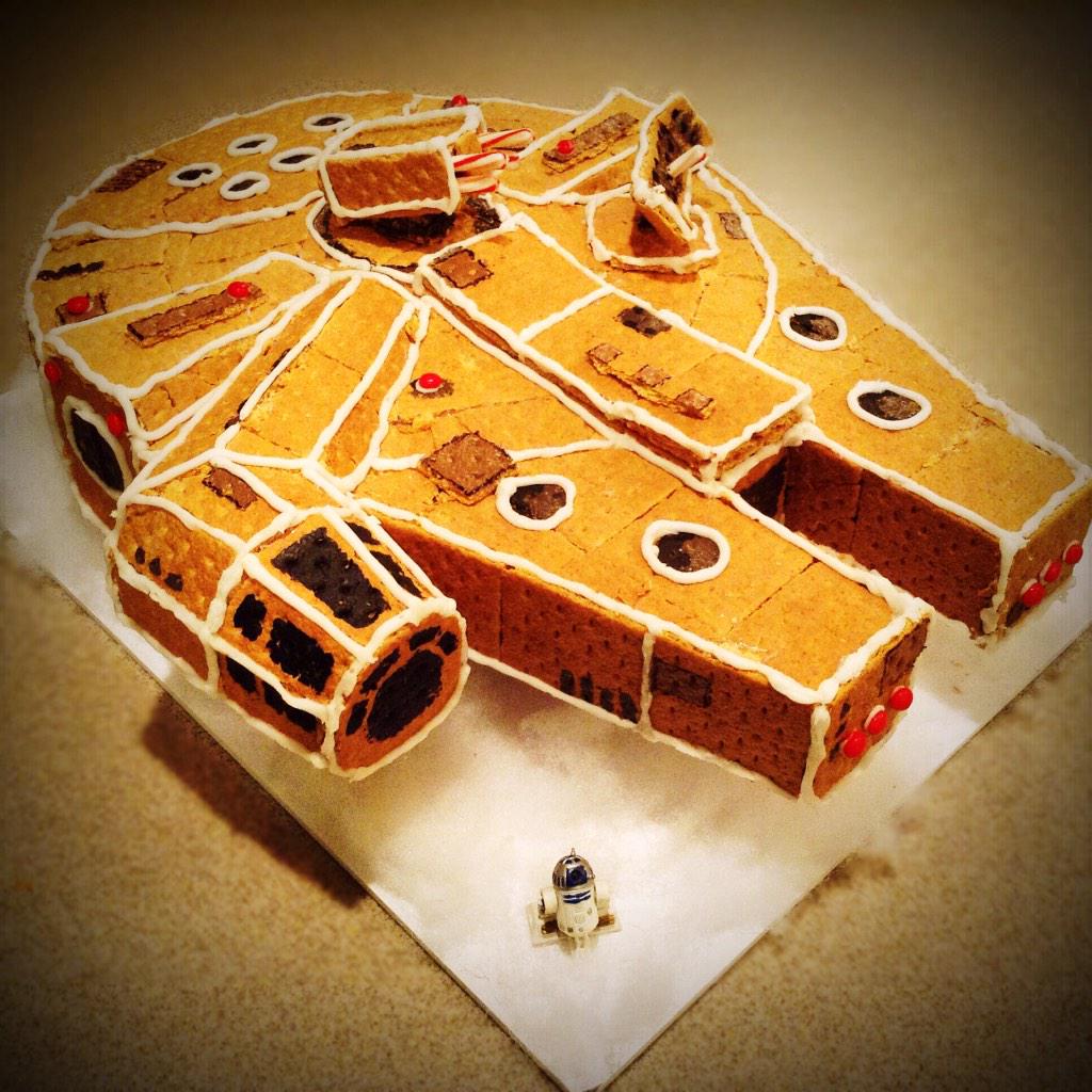 Crazy4ComicCon's tweet photo. She doesn't look like much but she's got it where it counts- my gingerbread Millennium Falcon: 
#starwars http://t.co/SoJ1Qr7ma0