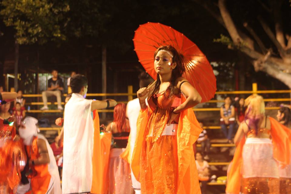 prensamejicanos's tweet photo. festival coreográfico navideño participaron 7 grupos de mejicanos Cancha Lincon Metropolis @lapagina @prensagrafica http://t.co/NEKLm8p5wJ