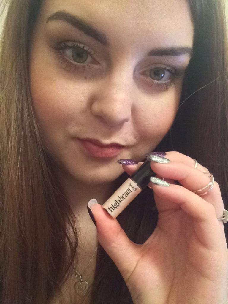 misscsmith1009's tweet image. @birchbox love the benefit high beam to bring life to my skin in winter!!#sampleselfie #giveaway