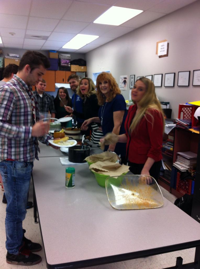 jgmlaiben's tweet photo. @leighmragsdale @peirce_david @herrmannator1 @CoachAnderson56 Christmas dinner with the #altsquad. http://t.co/yHc7PaxJQv