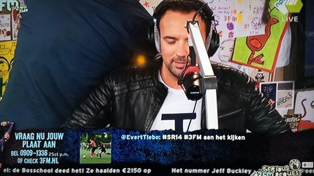 EvertTiebo's tweet photo. Hahaha jawel #3FM #SR14 http://t.co/q6FFO5jFgL