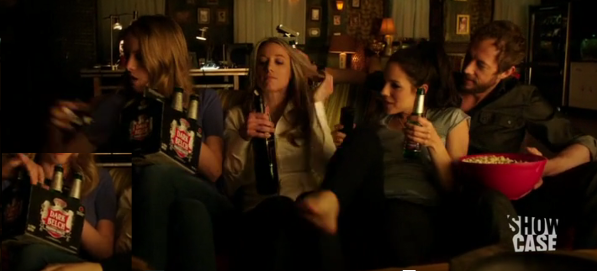 lite_fae's tweet photo. They are drinking #TheMorrigan 's Beer #DarkBelch Lauren turned Evony human n took her beer too Way to go #BadassLo http://t.co/kLYj5TDd5e