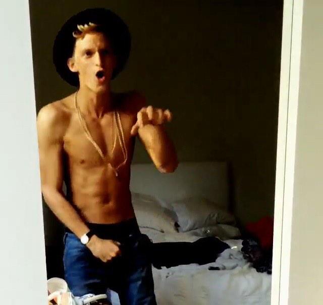 CodyDaily's tweet image. the weird barking noises 😂🐶 #CodyMemories2014