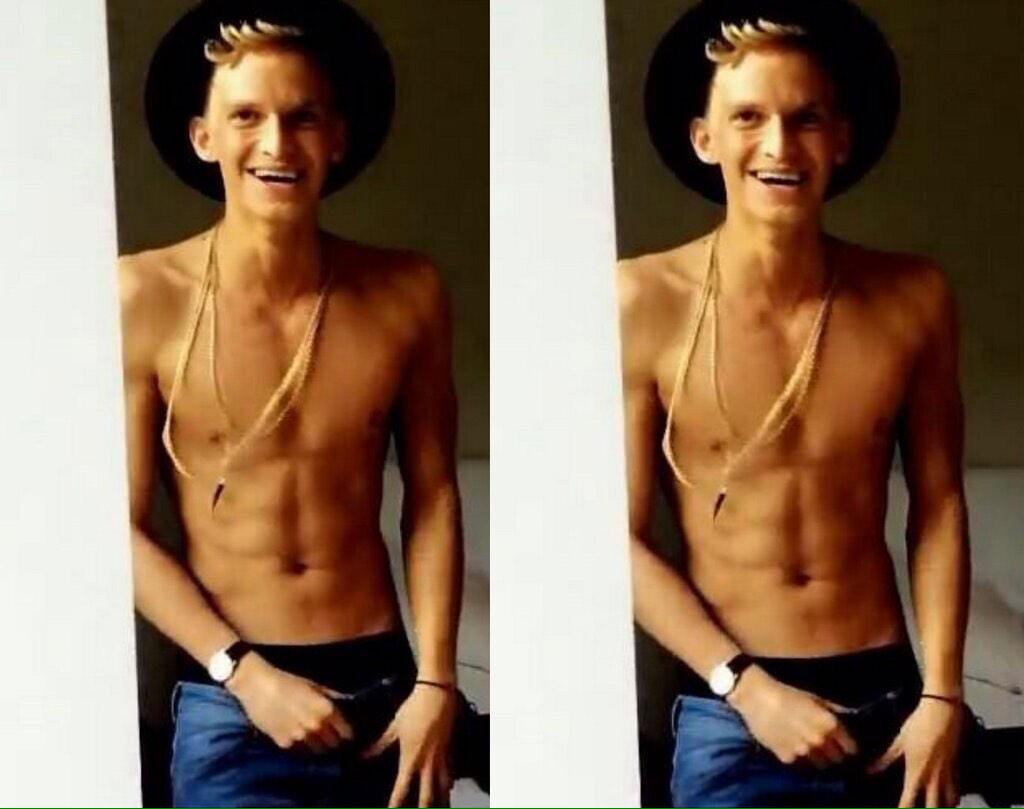 CodyDaily's tweet image. the weird barking noises 😂🐶 #CodyMemories2014