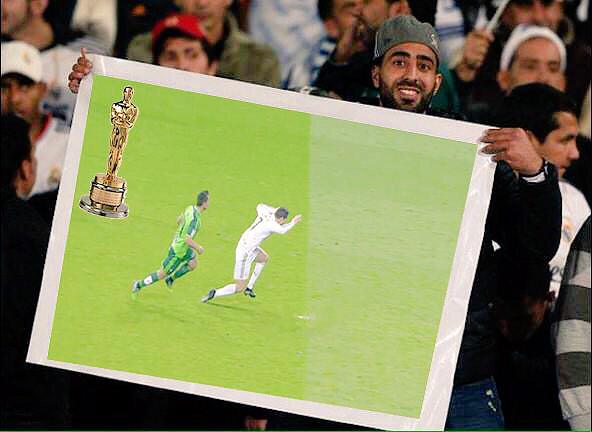 ___7_7_7_'s tweet image. Ronaldo for Ballon D&apos;or 😂😂