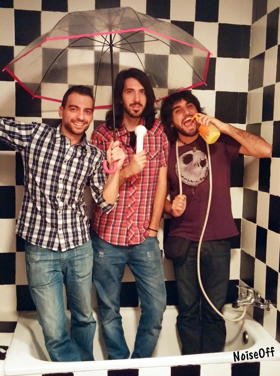 Empieza el #unplugged de <a href="/TribuLobo/">La Tribu del Lobo</a>! #rock setentero con toques #blues para acabar la tarde ;) noiseofffestival.com/sec/concert/id…