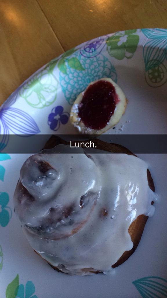 swiftyshley13's tweet image. Yummmm. #imunhealthy #butitsokay