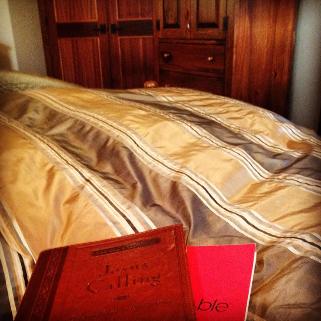 vmitchell1's tweet photo. @EthanRMitchell1 @newcommunityus Here's the pic from our master bedroom.😊 #stripes #notfloral #8yrsold #memoryprobs http://t.co/vfPvrF5oKs