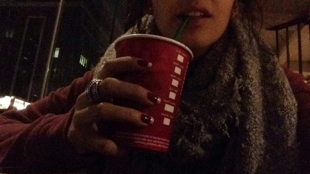 sofiafdez18's tweet photo. Starbucks o'clock! http://t.co/A4U3kXxQjL
