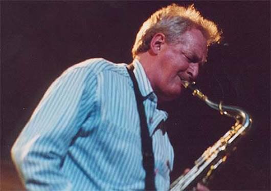 ¡Happy Birthday Dick Parry! saxofónista ha  colaborado en el Dark Side, División Bell, Wish You Were Here y P.U.L.S.E 
