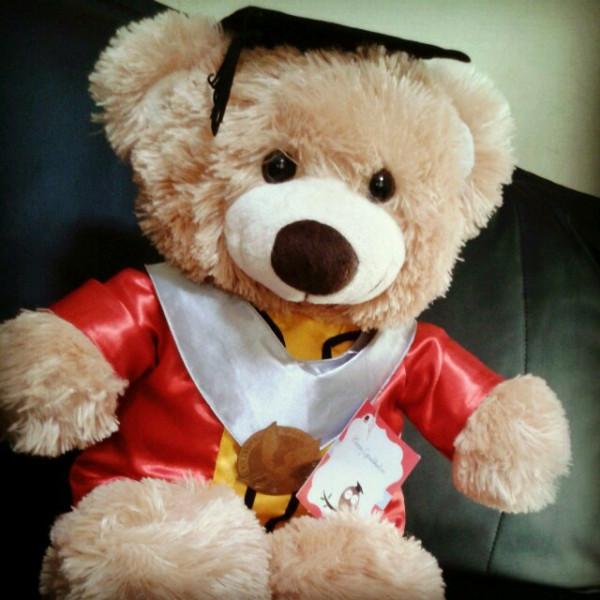 steinydolls's tweet photo. @hida_sr kami menyediakan boneka wisuda dear 🎁 silakan hubungi kami di bio twitter. http://t.co/lPFokhjrdy