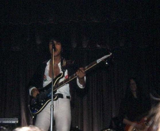 HelenCharters's tweet photo. #ThinLizzy #Skipton town hall 30.11.1974 I was right at the front #PhilLynott http://t.co/lREaZIl380