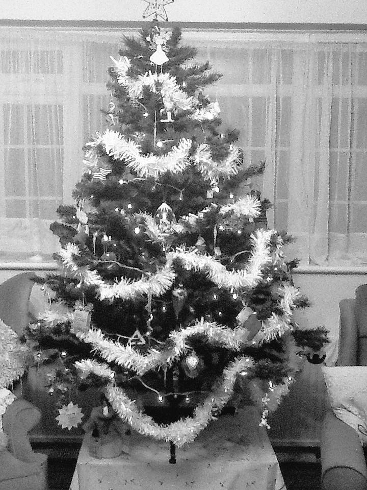 AngelaBSynergy's tweet photo. Thank you for following @flooringsdirect @DefiningRipples :-). Happy Christmas! http://t.co/39Tz7Q5HFs
