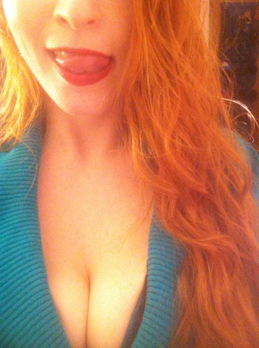 Making clips and trying out a new lipstick! #redhead #redlips @camgirltweet @CamGirlPromo @ITweetSelfPics<a href="/tag/redhead"class="tags">#redhead</a><a href="/tag/redlips"class="tags"><span>#redlips</span></a>