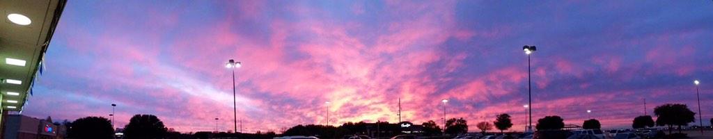 treyjustice's tweet photo. Actually a much better #BetaSky over Fort Worth @BetaThetaPi http://t.co/o7nyv9qLxy