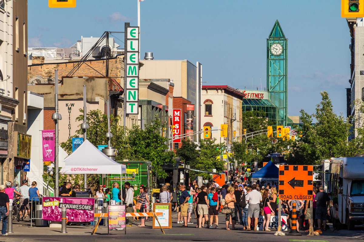 TheCommunityEd's tweet photo. Next in our fav photos of the year is this shot from the King StrEATery food truck fest @DTKitchener #daysofkwawesome http://t.co/5h3cjrnUO1