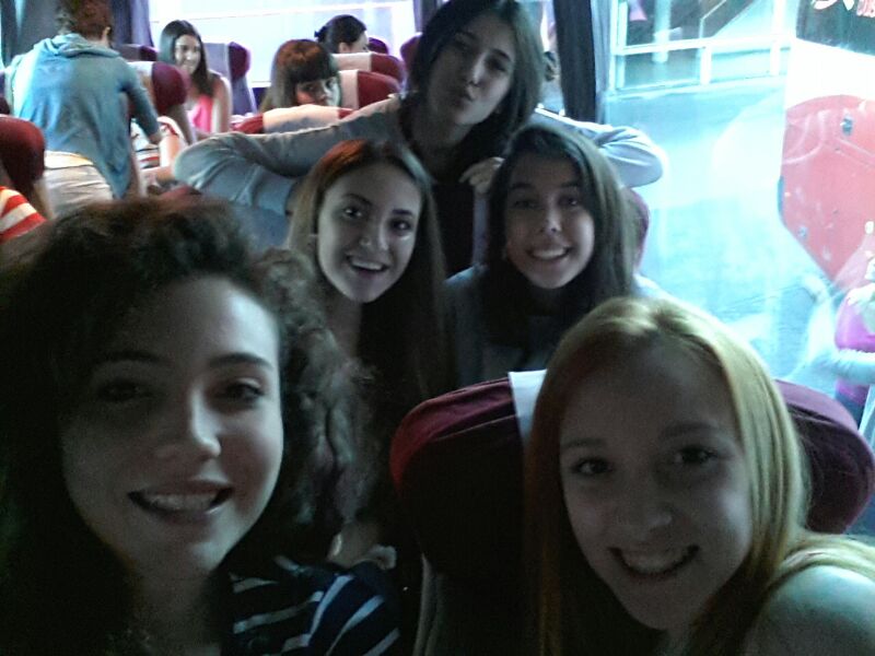 Pauls_OS's tweet photo. Que nostalgia por dios    @sandrape21 @MartaaCayuela @Blancaabanades @Lidia_vaquerizo http://t.co/dnMlhXhjnf