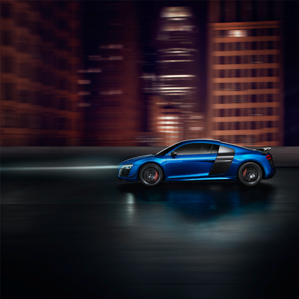 The #Audi R8 LMX actively adjusts headlight patterns to avoid dazzling other drivers: bit.ly/TTheLimitedEdi…