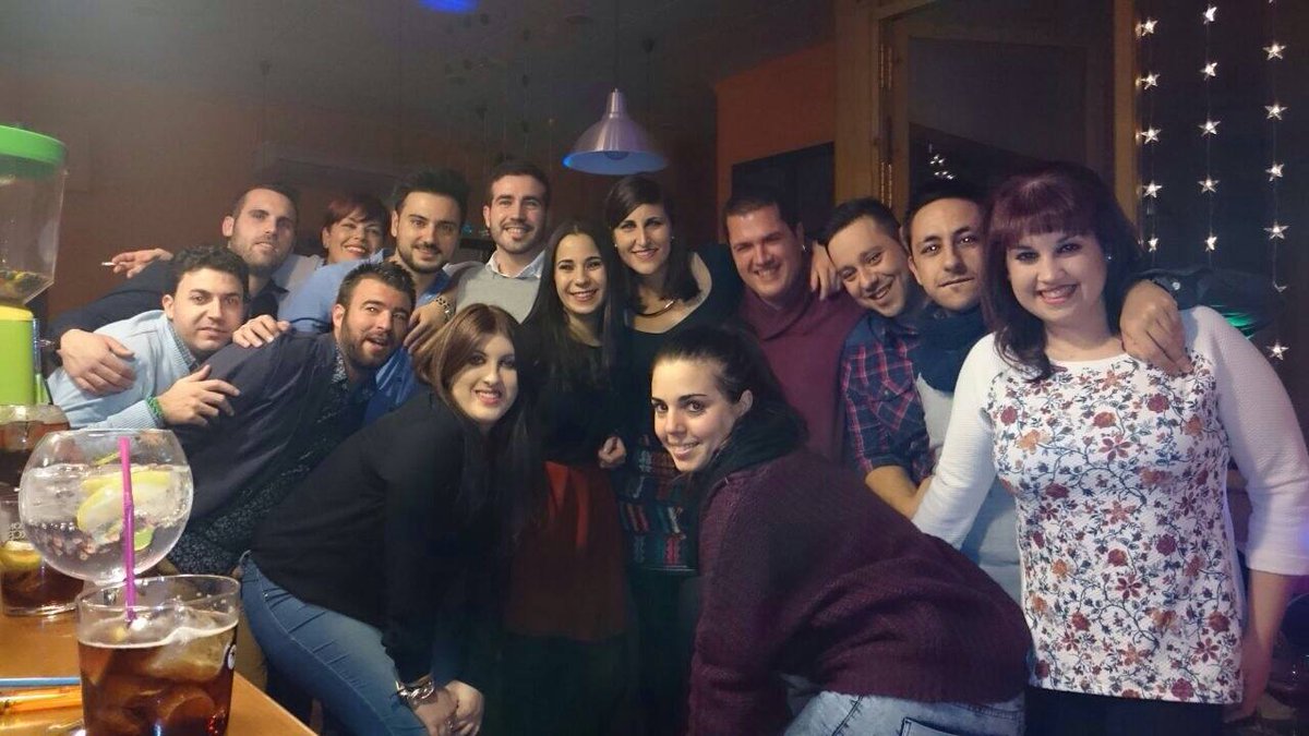 AnaParienteGall's tweet photo. por muchas asii!! @Mariaag1988 @SoniStyles @Isaax17 @ALVAROCABRERAP @miguepedrera @fcrujera @chespidj @inmaalji http://t.co/76GpwF2baG
