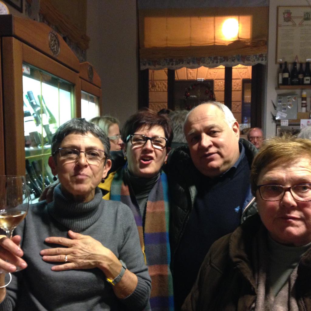 Poliphenolica's tweet photo. #cormons #enoteca #auguri #natale2014 con #edikeber e tanti #vignaioli del #collio http://t.co/WViOxYl502