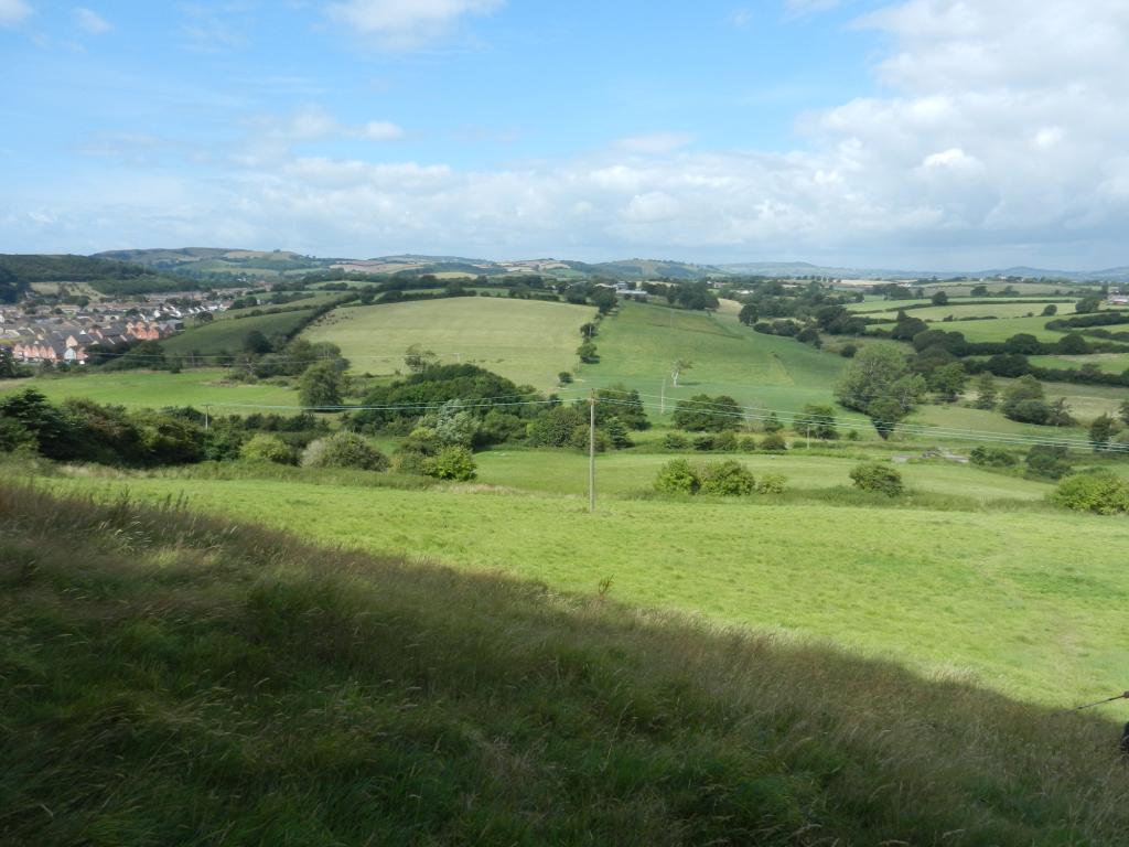 Monarchsway's tweet photo. Fantastic view across from #Watton Hill towards #Pymore Monarch's Way Section 42 #Bridport to #Broadwindsor 13 miles http://t.co/Pqh584avEV