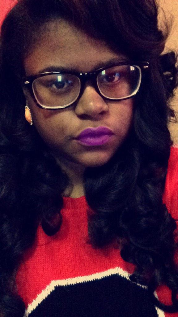 EricaSkyi's tweet photo. Selfies 💜 #IHateSmiling http://t.co/Yr3HHaGcY5