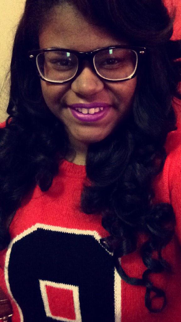 EricaSkyi's tweet photo. Selfies 💜 #IHateSmiling http://t.co/Yr3HHaGcY5