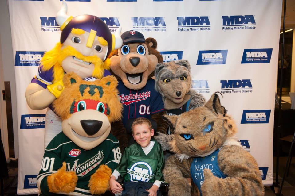 MuscleTeamMN's tweet photo. @WolvesCrunch #Thanks for bringing even more excitement to the #MDAMuscleTeam Gala! http://t.co/6UR9X3ySMR #SMA #MDA http://t.co/DwqLXrERfG
