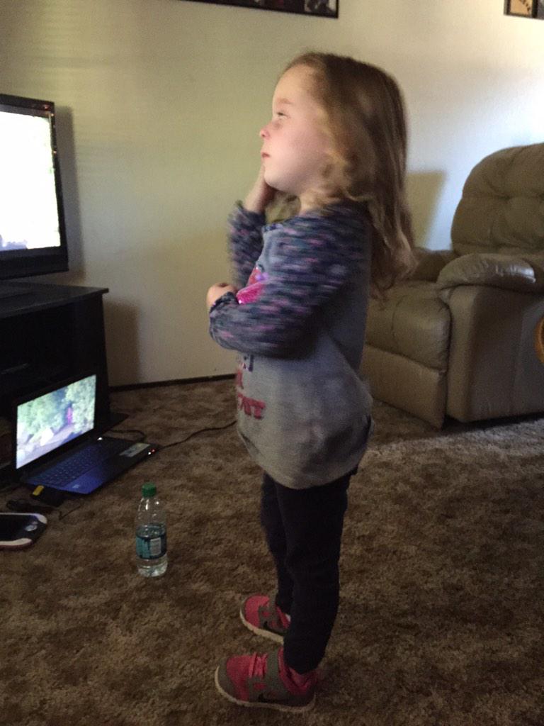 JessieLeaah's tweet photo. Khlo cried at a movie for the first time! #BoldEagles Scruffy jumped off a cliff and couldn't fly yet! http://t.co/3JeEGl7yeD