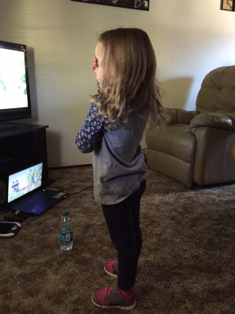 JessieLeaah's tweet photo. Khlo cried at a movie for the first time! #BoldEagles Scruffy jumped off a cliff and couldn't fly yet! http://t.co/3JeEGl7yeD