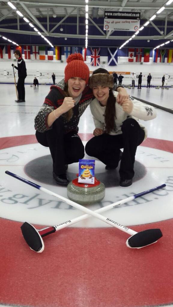 Christmas jumper night and doubles challenge! Skip and Lead coming out on top 6-1💪#festivefun #lovecurling #braehead