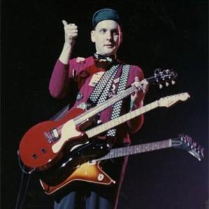 Happy Birthday to the great Rick Nielsen!!! one of my favorite bands, i love their music. 