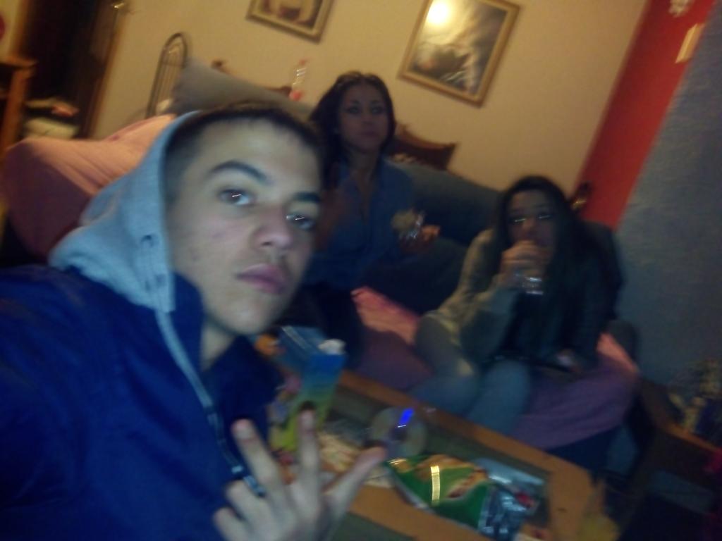 Chikillo_96's tweet photo. preparados para ver una películaaa... http://t.co/6Aa5aMFBAF