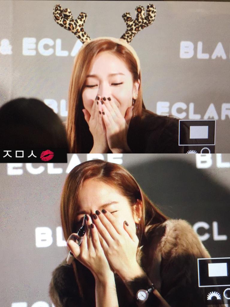 [PIC][22-12-2014]Jessica tham dự buổi fansign cho "BLANC&ECLARE" chi nhánh Seoul, Hàn Quốc vào chiều nay B5fhUnHCQAE-fwn